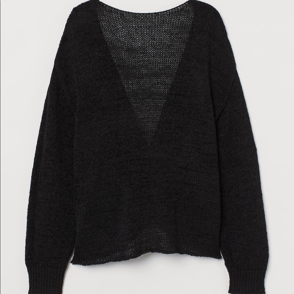 Low-backed sweater